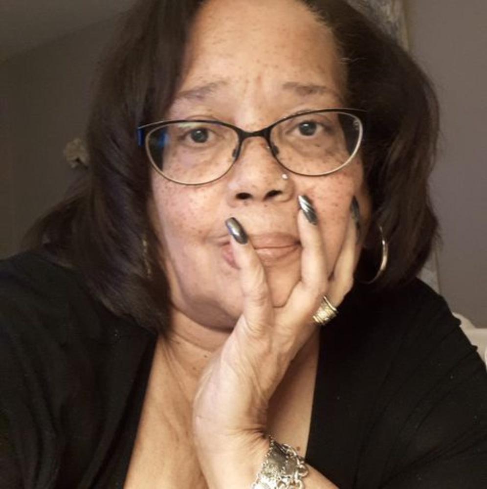 Just shopping 🛍️ on here right now ☺️